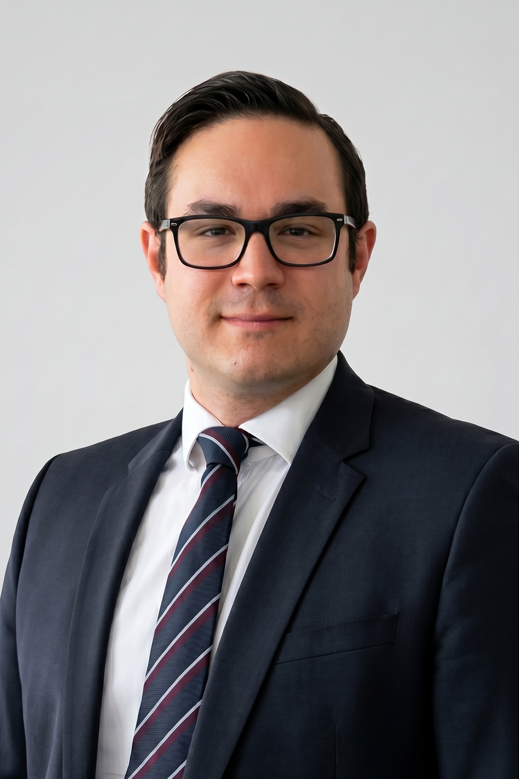 Jasper Weitzel – Fachanwalt für Arbeitsrecht bei Kanzlei Groll & Partner Frankfurt